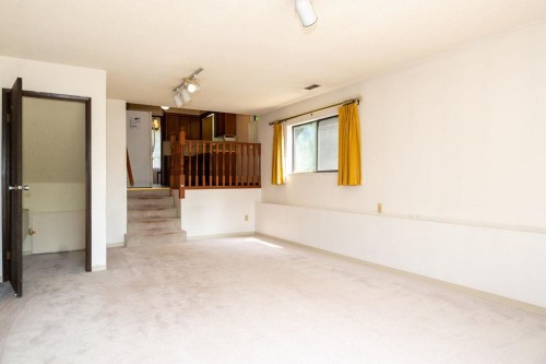 1950 Wiltshire Avenue, Coquitlam, BC - Indoor Photo Showing Other Room