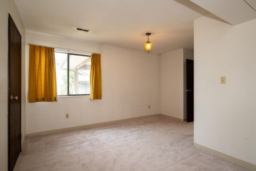 1950 Wiltshire Avenue, Coquitlam, BC - Indoor Photo Showing Other Room