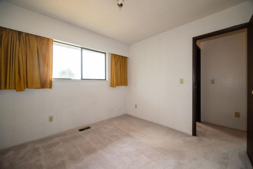 1950 Wiltshire Avenue, Coquitlam, BC - Indoor Photo Showing Other Room