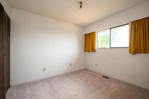 1950 Wiltshire Avenue, Coquitlam, BC - Indoor Photo Showing Other Room