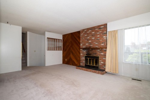 1950 Wiltshire Avenue, Coquitlam, BC - Indoor Photo Showing Other Room With Fireplace