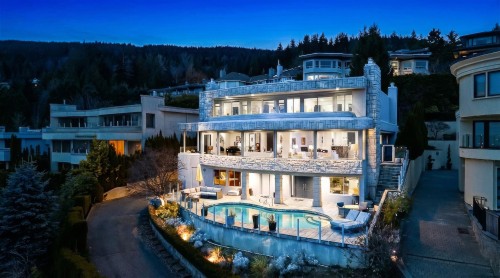 1439 Chippendale Road, West Vancouver, BC - Outdoor With Facade