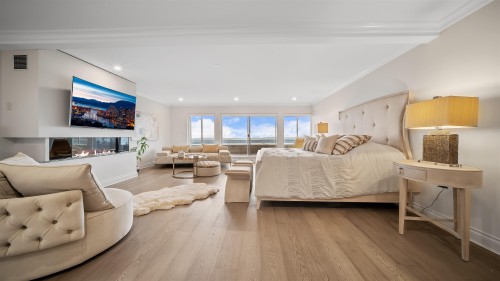 1439 Chippendale Road, West Vancouver, BC - Indoor Photo Showing Living Room