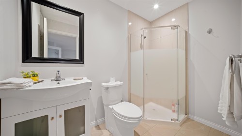 1439 Chippendale Road, West Vancouver, BC - Indoor Photo Showing Bathroom