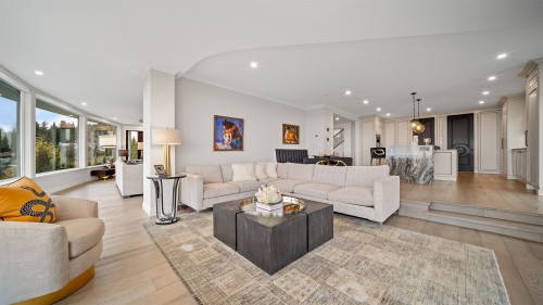 1439 Chippendale Road, West Vancouver, BC - Indoor Photo Showing Living Room
