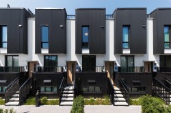 233-2830 Nanaimo Street  Vancouver, BC V5N 0E3
