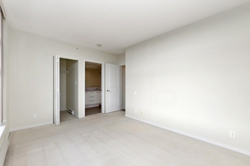2501-3102 Windsor Gate, Coquitlam, BC - Indoor Photo Showing Other Room