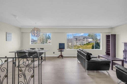 8620 Camden Cresent, Richmond, BC - Indoor