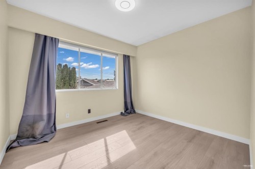 8620 Camden Cresent, Richmond, BC - Indoor Photo Showing Other Room