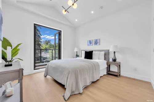 2-2316 Cliff Avenue, Burnaby, BC - Indoor Photo Showing Bedroom