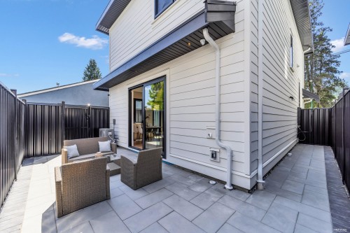 2-2316 Cliff Avenue, Burnaby, BC - Outdoor With Exterior