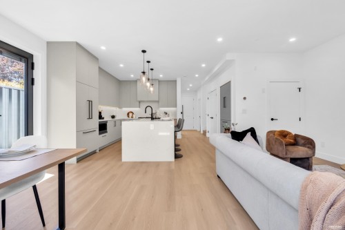 2-2316 Cliff Avenue, Burnaby, BC - Indoor