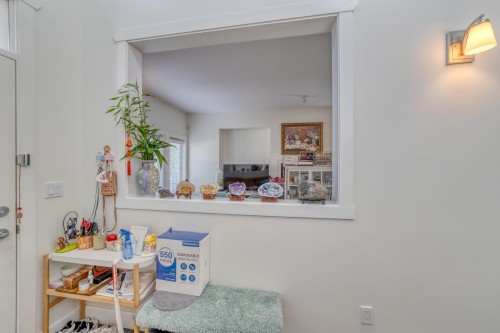 7680 Acheson Road, Richmond, BC - Indoor Photo Showing Other Room