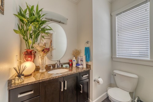 7680 Acheson Road, Richmond, BC - Indoor Photo Showing Bathroom