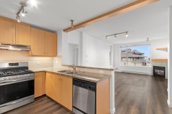 405-580 Raven Woods Drive North Vancouver, BC V7G 2T3