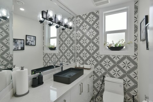 514 Jordan Way, Gibsons, BC - Indoor Photo Showing Bathroom