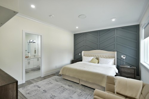 514 Jordan Way, Gibsons, BC - Indoor Photo Showing Bedroom