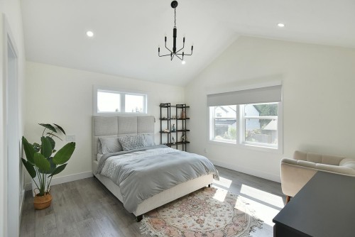 514 Jordan Way, Gibsons, BC - Indoor Photo Showing Bedroom
