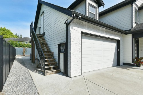 514 Jordan Way, Gibsons, BC - Outdoor With Exterior