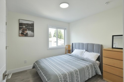 514 Jordan Way, Gibsons, BC - Indoor Photo Showing Bedroom