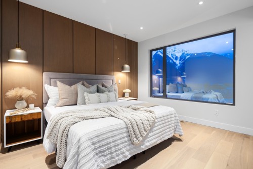 7683 Cerulean Drive, Pemberton, BC - Indoor Photo Showing Bedroom