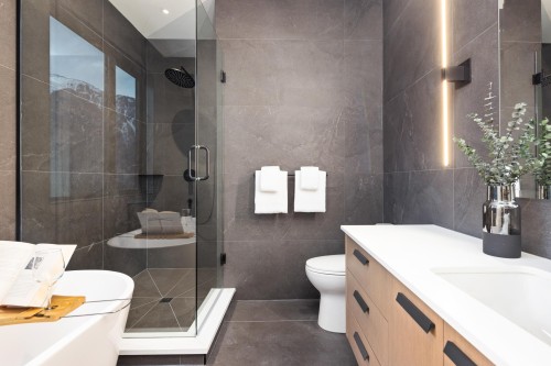 7683 Cerulean Drive, Pemberton, BC - Indoor Photo Showing Bathroom