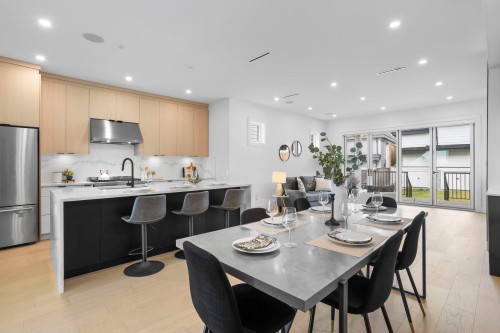 340 Keith Road E, North Vancouver, BC - Indoor