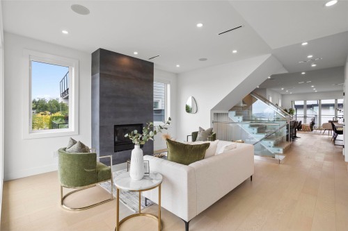 340 Keith Road E, North Vancouver, BC - Indoor Photo Showing Other Room With Fireplace