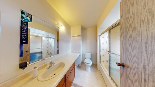 197 Warrick Street, Coquitlam, BC - Indoor Photo Showing Bathroom