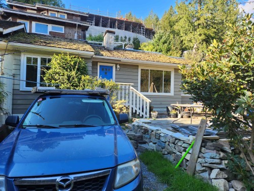 4405 Marine Drive, West Vancouver, BC - Outdoor