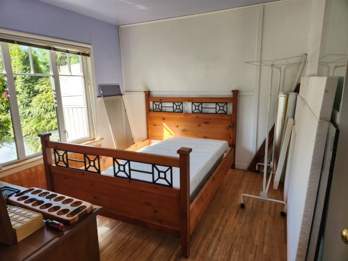 4405 Marine Drive, West Vancouver, BC - Indoor Photo Showing Bedroom