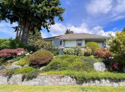 Garden Level-1365 Fulton Avenue West Vancouver, BC V5H 0K2