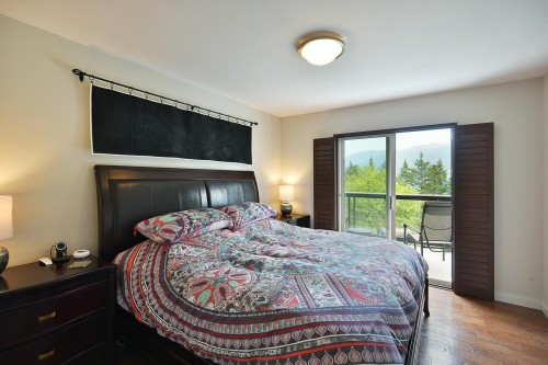 5866D Turnstone Crescent, Sechelt, BC - Indoor Photo Showing Bedroom