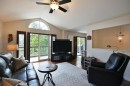 5866D Turnstone Crescent, Sechelt, BC  - Indoor Photo Showing Living Room 