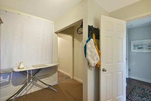5866D Turnstone Crescent, Sechelt, BC - Indoor Photo Showing Other Room