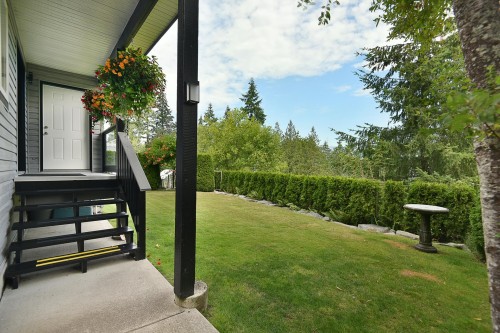 5866D Turnstone Crescent, Sechelt, BC - Outdoor