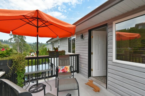 5866D Turnstone Crescent, Sechelt, BC - Outdoor With Deck Patio Veranda With Exterior