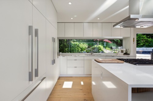 5766 Cranley Drive, West Vancouver, BC - Indoor