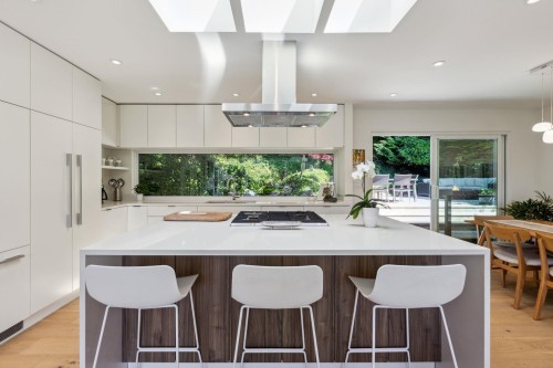 5766 Cranley Drive, West Vancouver, BC - Indoor Photo Showing Dining Room