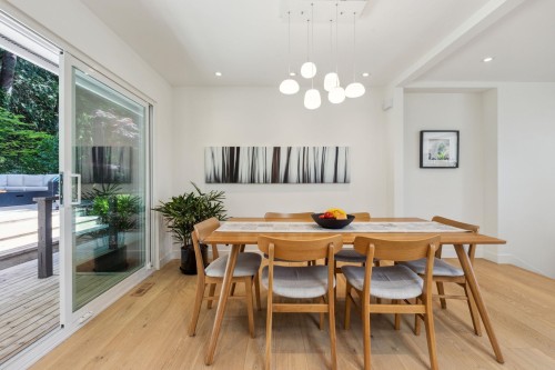 5766 Cranley Drive, West Vancouver, BC - Indoor Photo Showing Dining Room