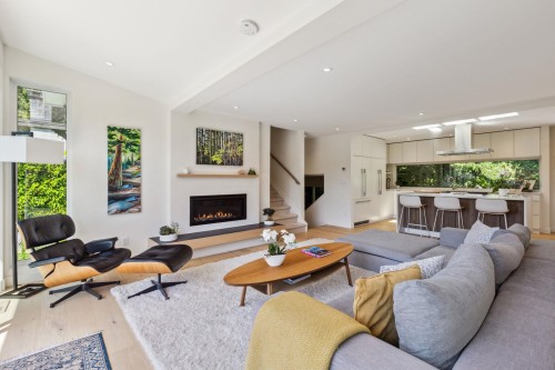 5766 Cranley Drive, West Vancouver, BC - Indoor Photo Showing Living Room With Fireplace