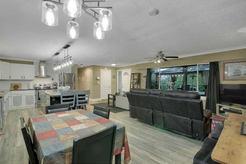 24835 Smith Avenue, Maple Ridge, BC - Indoor