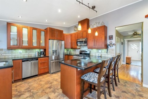 4729 60B Street, Delta, BC - Indoor Photo Showing Kitchen With Double Sink