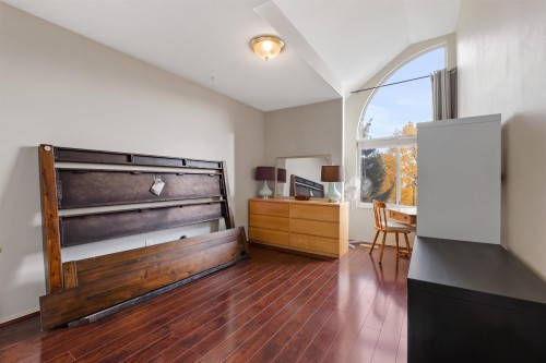 1512 Eagle Mountain Drive, Coquitlam, BC - Indoor Photo Showing Bedroom