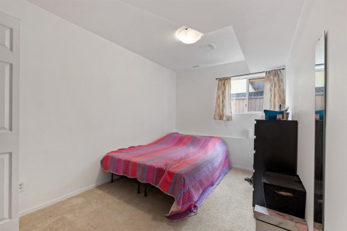 1512 Eagle Mountain Drive, Coquitlam, BC - Indoor Photo Showing Bedroom