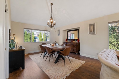 1512 Eagle Mountain Drive, Coquitlam, BC - Indoor Photo Showing Dining Room