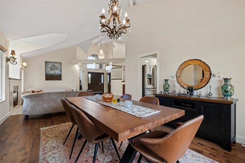 1512 Eagle Mountain Drive, Coquitlam, BC - Indoor Photo Showing Dining Room