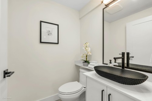 1-281 48Th Avenue E, Vancouver, BC - Indoor Photo Showing Bathroom