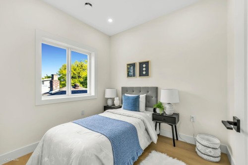 1-281 48Th Avenue E, Vancouver, BC - Indoor Photo Showing Bedroom