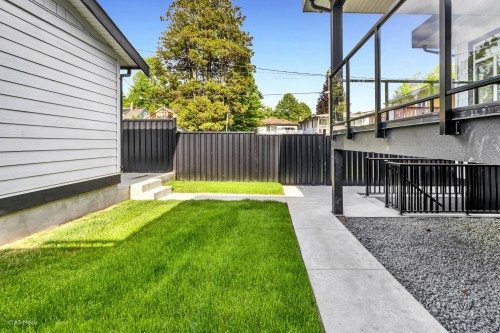 1-281 48Th Avenue E, Vancouver, BC - Outdoor With Exterior